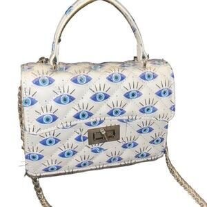 VEGAN WHITE SMALL PURSE W/ BLUE EVIL EYE DESIGN W/ SILVER CHAIN PURSE STRAP NWT